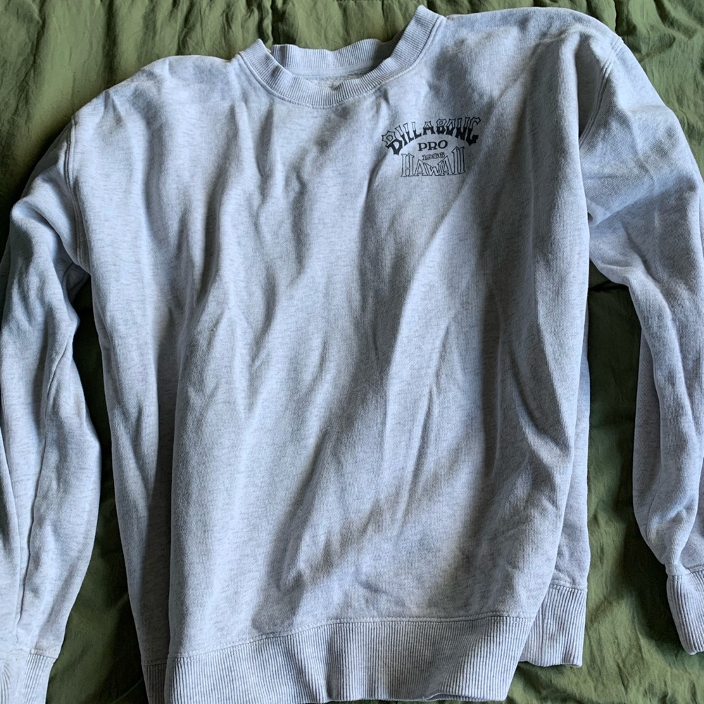 Super cute crew neck sweater